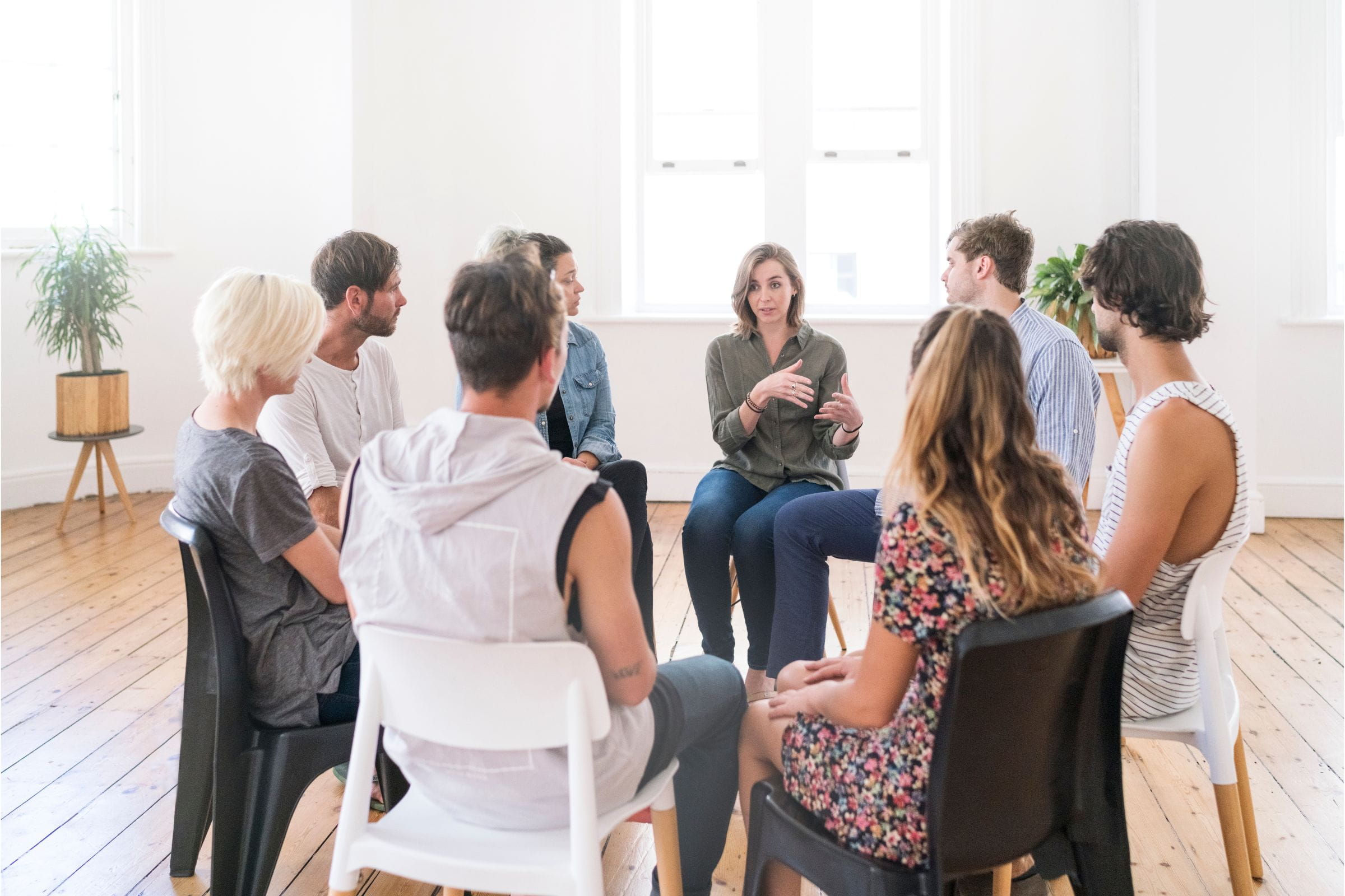 group therapy during opioid detox program